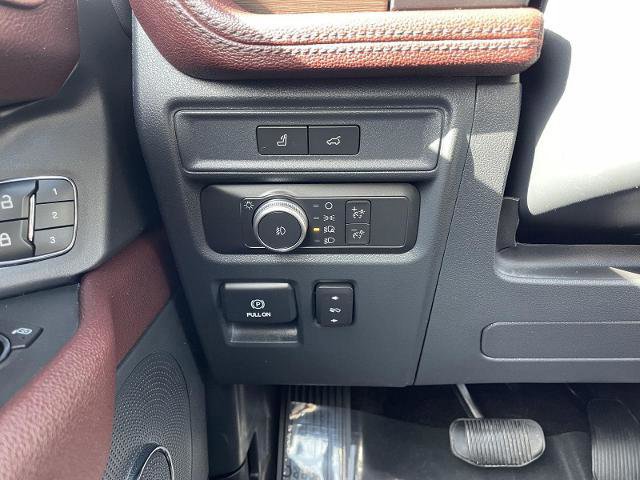 Certified 2022 Ford Expedition Limited image 16