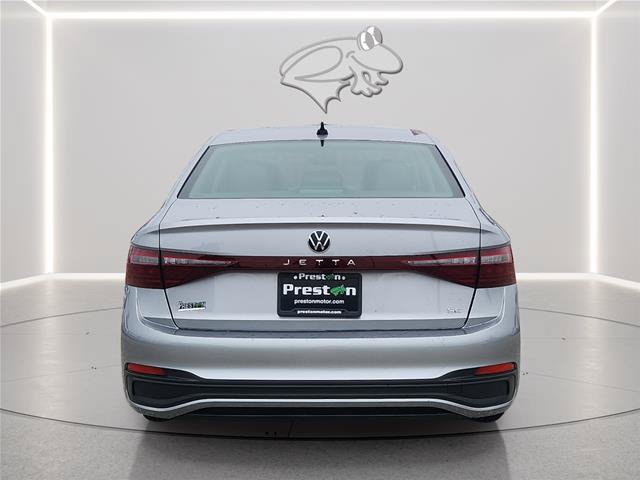 Used 2025 Volkswagen Jetta SE FWD image 5
