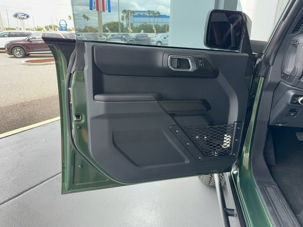 Certified 2025 Ford Bronco Outer Banks w/ Sasquatch Package image 9