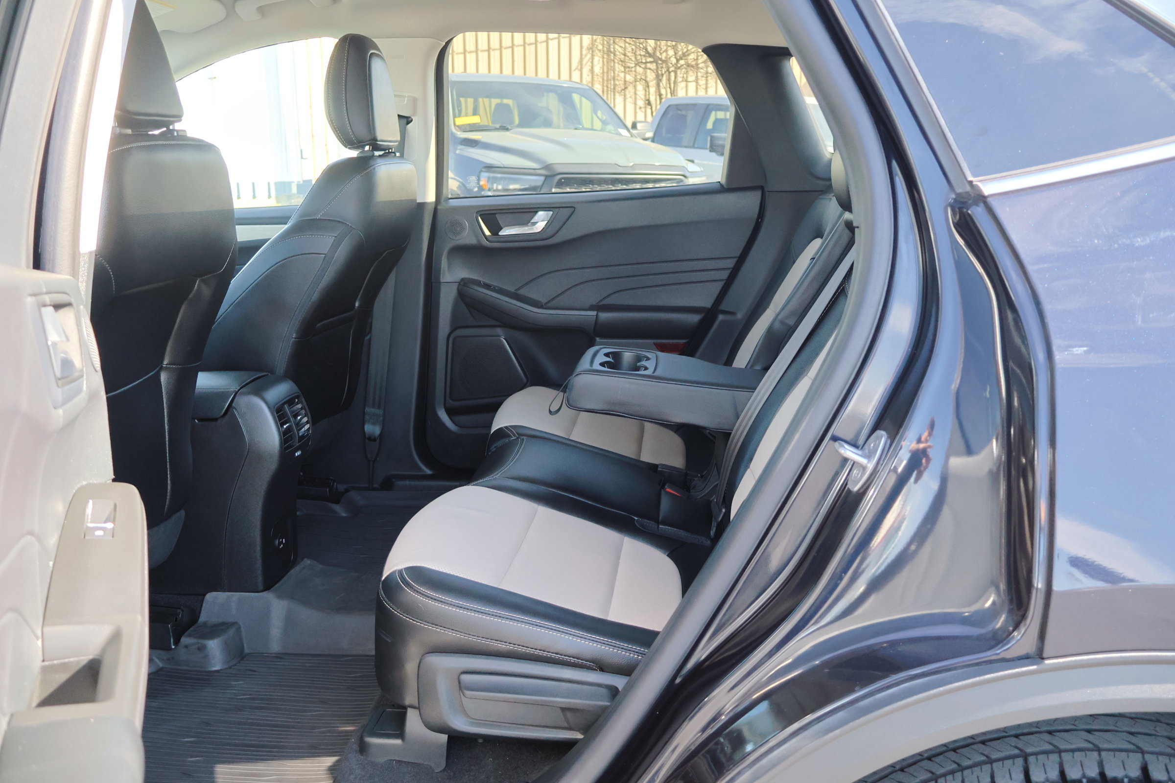 Certified 2021 Ford Escape Titanium w/ Titanium Elite Package image 28