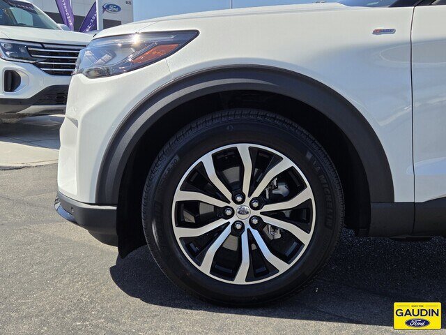 Certified 2025 Ford Explorer ST-Line RWD image 10