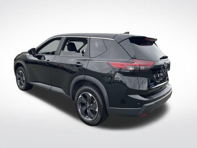Used 2024 Nissan Rogue SV AWD/4WD image 3