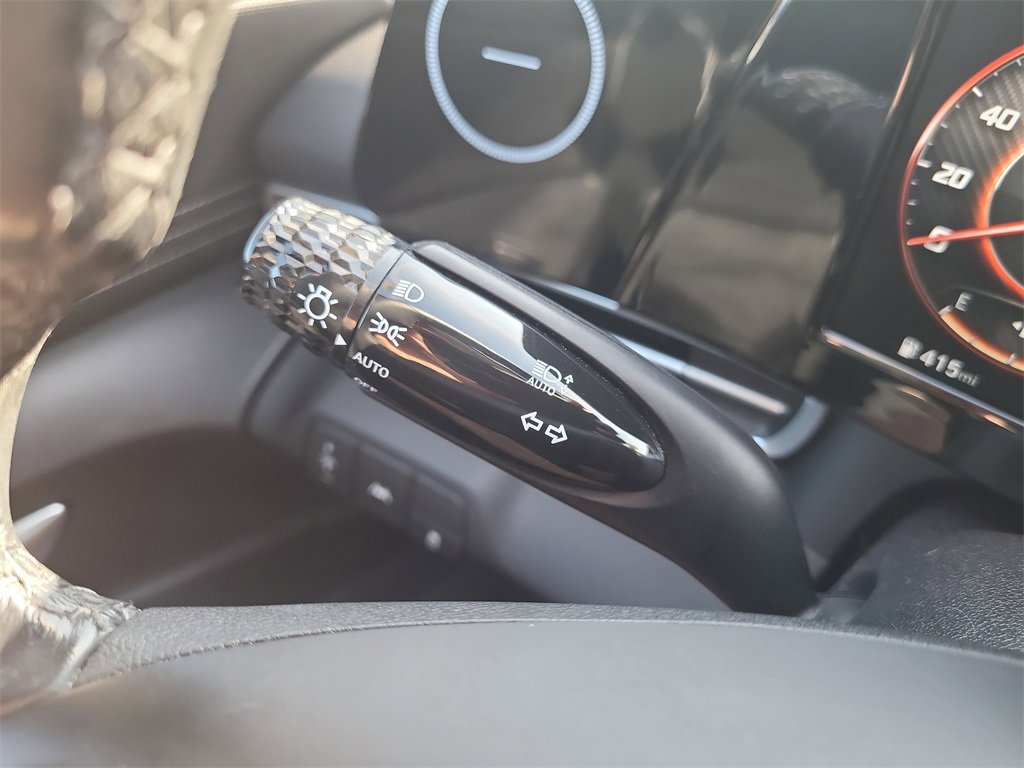 Used 2022 Hyundai Elantra SEL w/ Convenience + Premium Package image 28