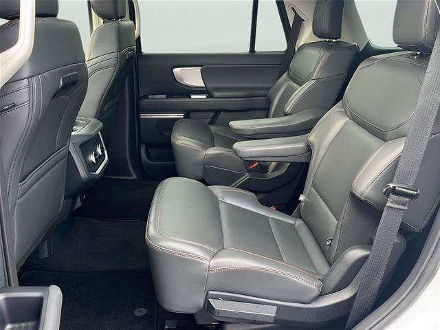 Certified 2025 Ford Expedition Active AWD/4WD image 17
