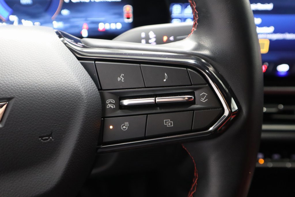 Used 2025 Chevrolet Equinox EV RS image 29