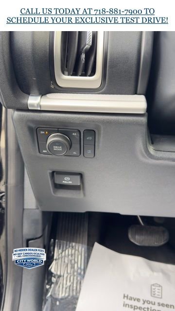 Certified 2025 Ford Expedition Active AWD/4WD image 8