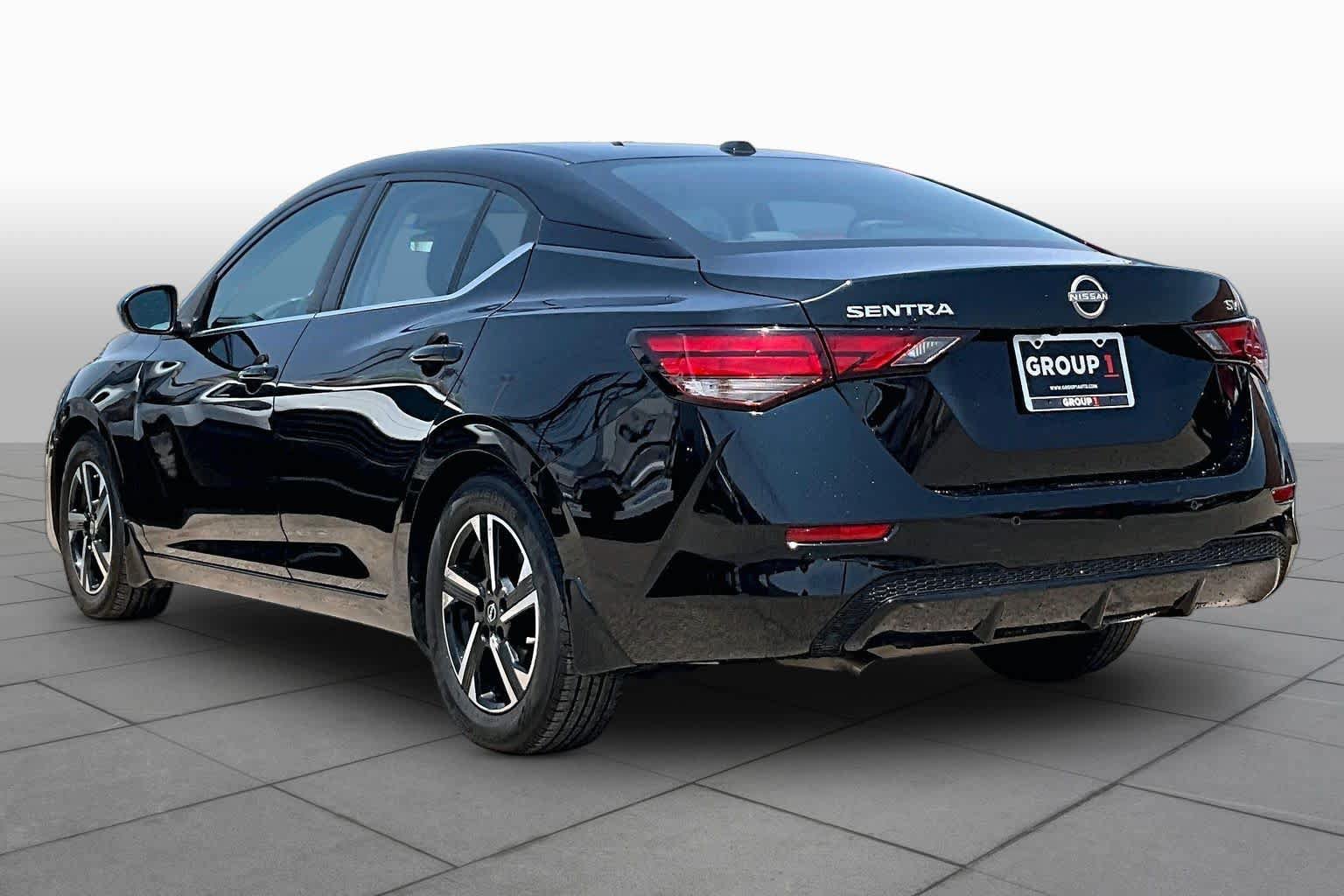 Used 2024 Nissan Sentra SV FWD image 12