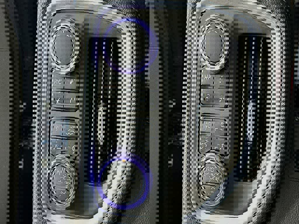 Used 2019 Chevrolet Silverado 1500 High Country w/ Technology Package image 25