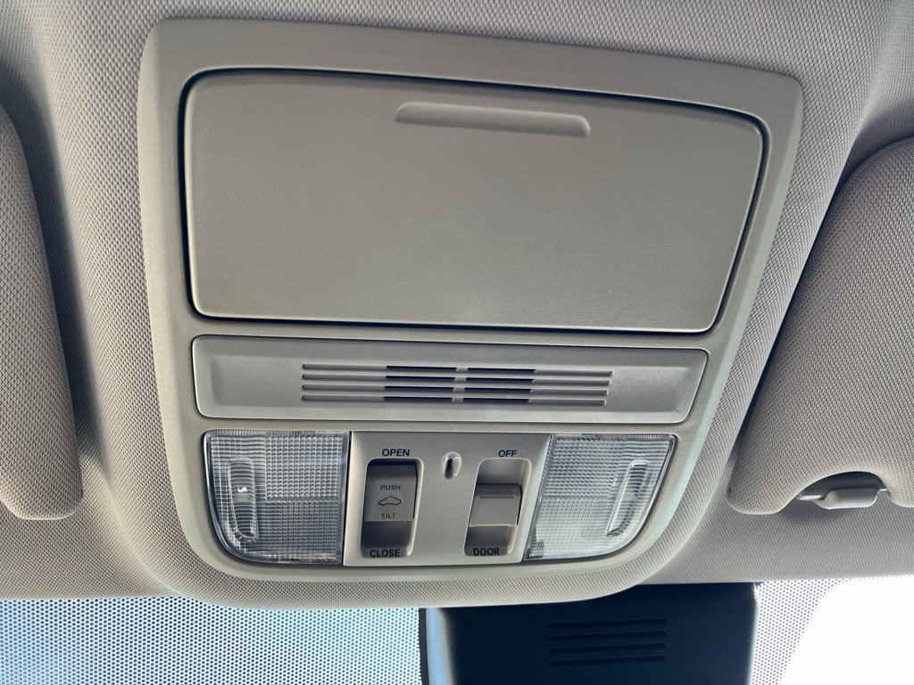 Used 2018 Honda Accord EX image 24