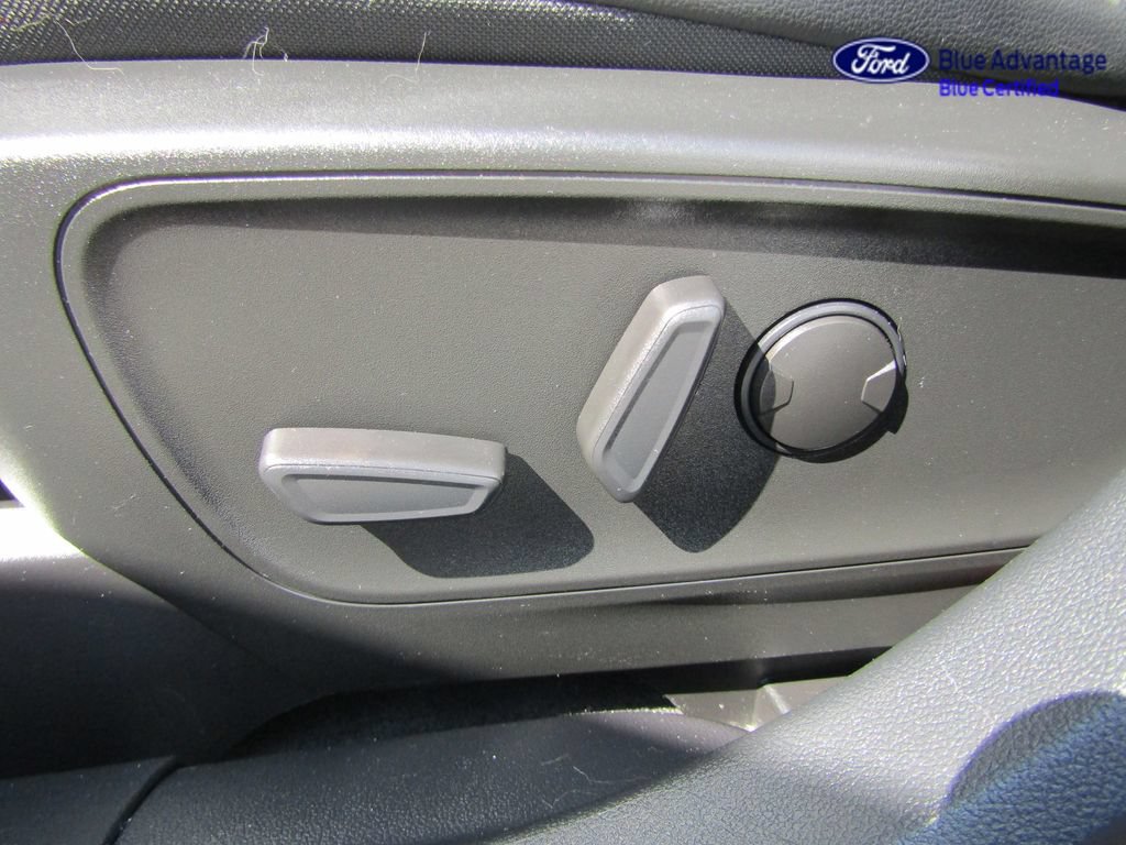 Certified 2022 Ford Escape Titanium FWD image 25