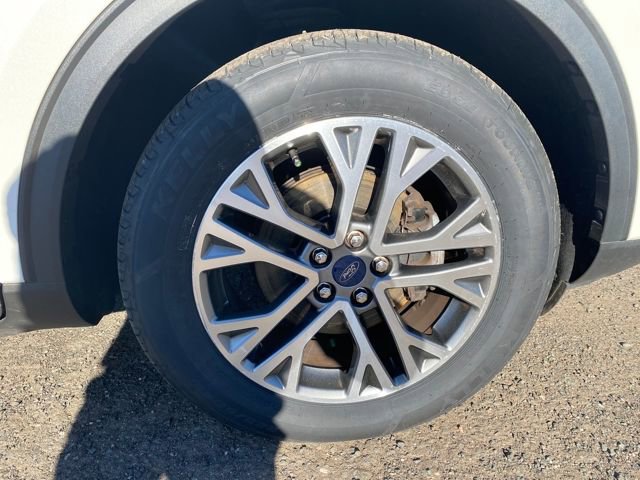 Certified 2022 Ford Escape SEL w/ Technology Package image 9