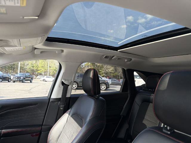 Certified 2022 Ford Escape SEL w/ SEL Stealth AWD Package image 12