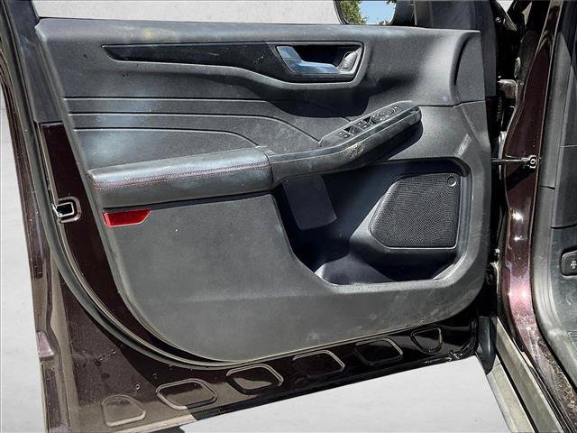 Certified 2023 Ford Escape ST-Line w/ Tech Pack #1 FWD image 16