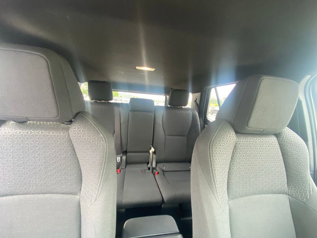 Used 2025 Toyota 4Runner SR5 AWD/4WD image 28