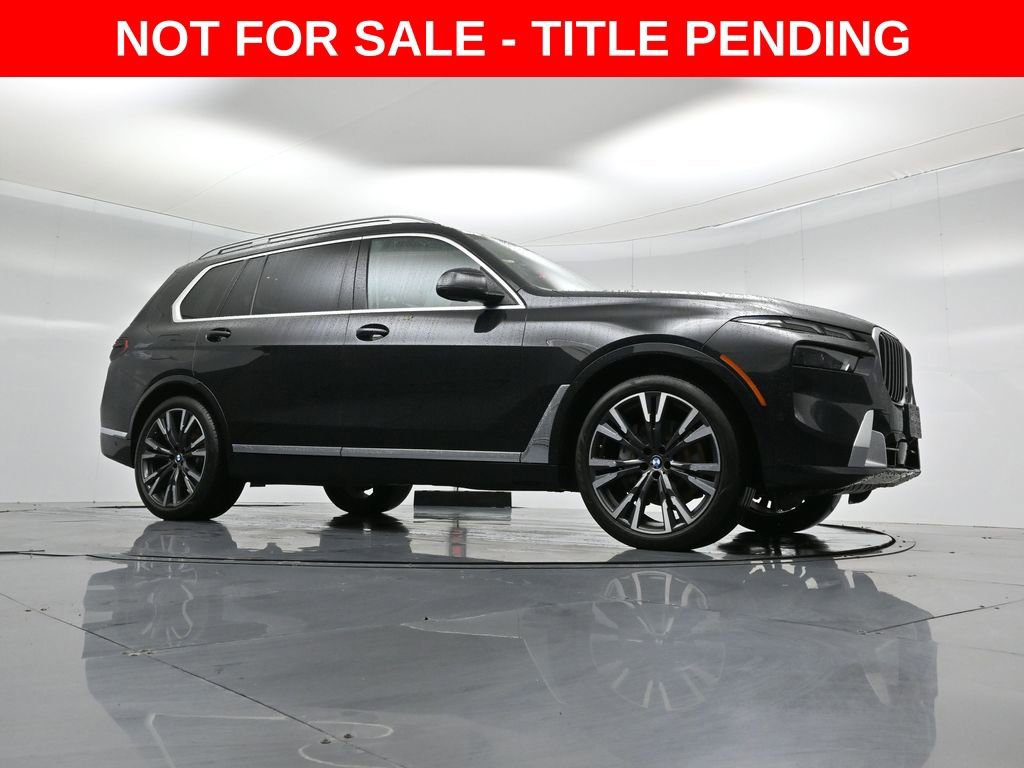 Used 2023 BMW X7 xDrive40i w/ Parking Assistance Package image 2