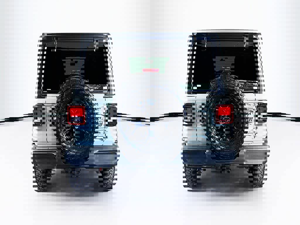 Used 2023 Jeep Wrangler Willys image 4