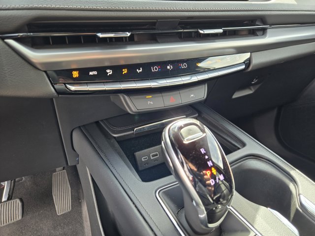Used 2025 Cadillac XT4 Premium Luxury FWD image 22