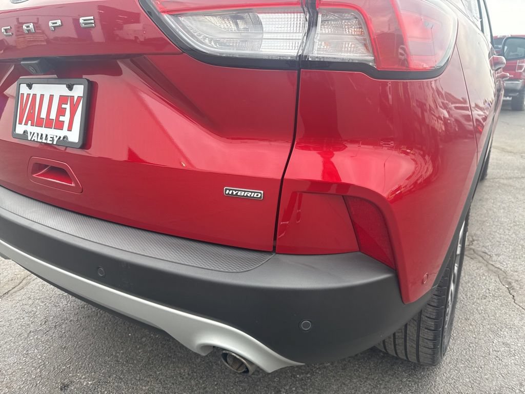 Certified 2020 Ford Escape Titanium w/ Titanium Premium Package 2.0 FWD image 20