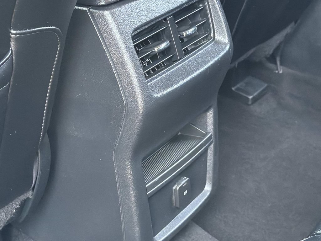 Certified 2020 Ford Edge SEL FWD image 25