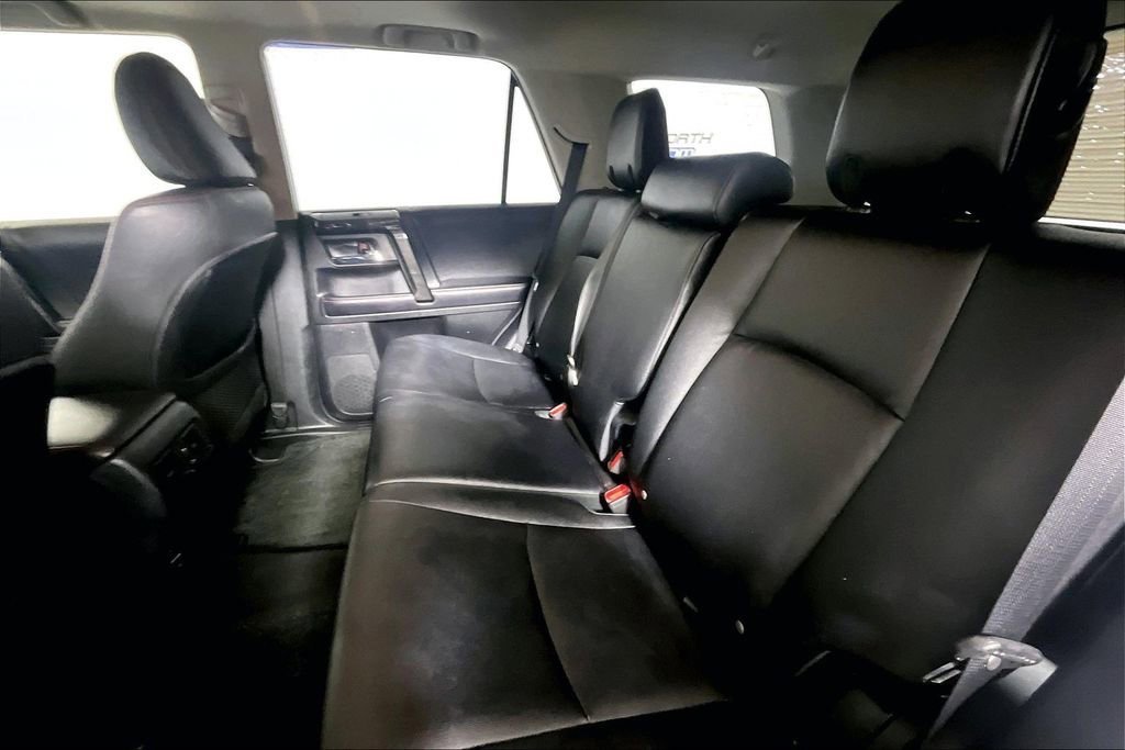 Used 2018 Toyota 4Runner TRD Off-Road Premium AWD/4WD image 21