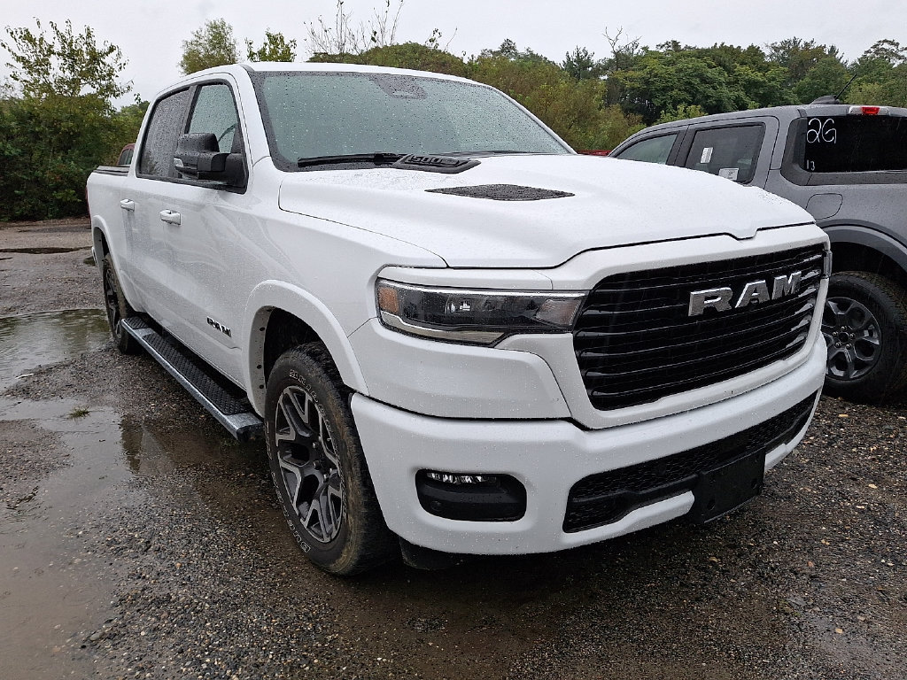 Used 2025 RAM 1500 Laramie w/ Sport Appearance Package AWD/4WD image 3
