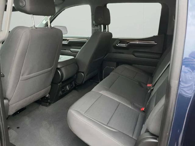 Used 2023 Chevrolet Silverado 1500 LT AWD/4WD image 16