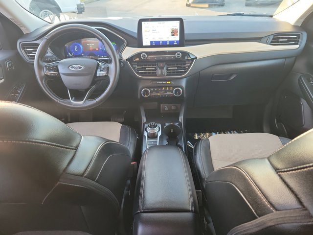 Certified 2022 Ford Escape Titanium w/ Titanium Premium Package image 18