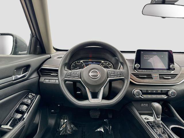 Used 2023 Nissan Altima 2.5 SV AWD/4WD image 18