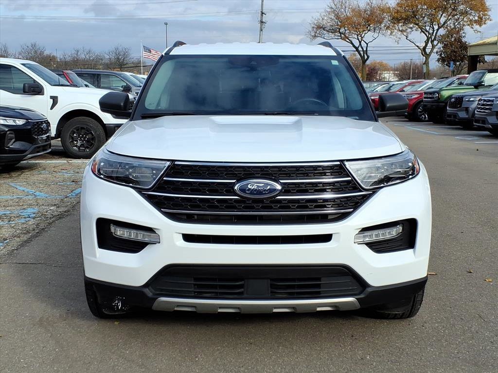 Certified 2021 Ford Explorer XLT w/ Equipment Group 202A image 8