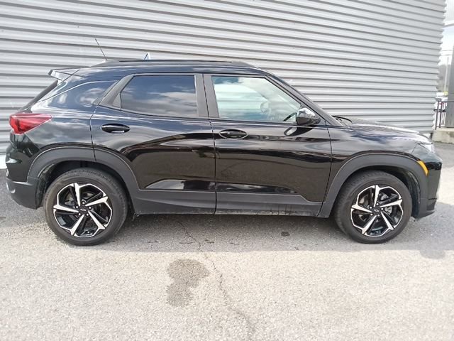 Used 2022 Chevrolet TrailBlazer RS w/ Sun and Liftgate Package image 6