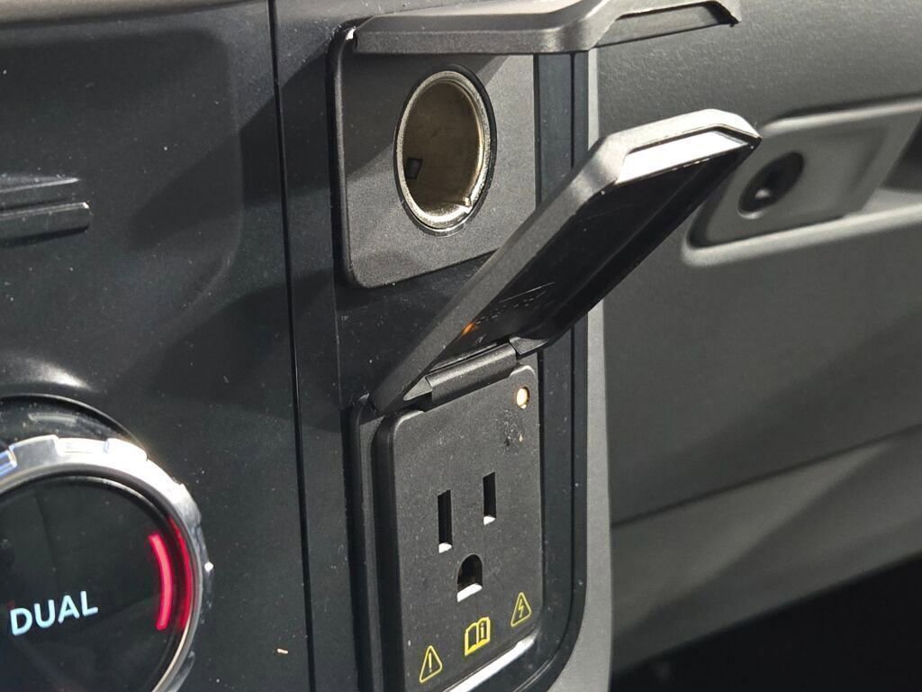 Certified 2022 Ford F150 XLT w/ Equipment Group 302A High image 33