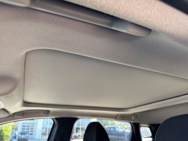 Used 2025 Nissan Kicks SV w/ SV Premium Package FWD image 23