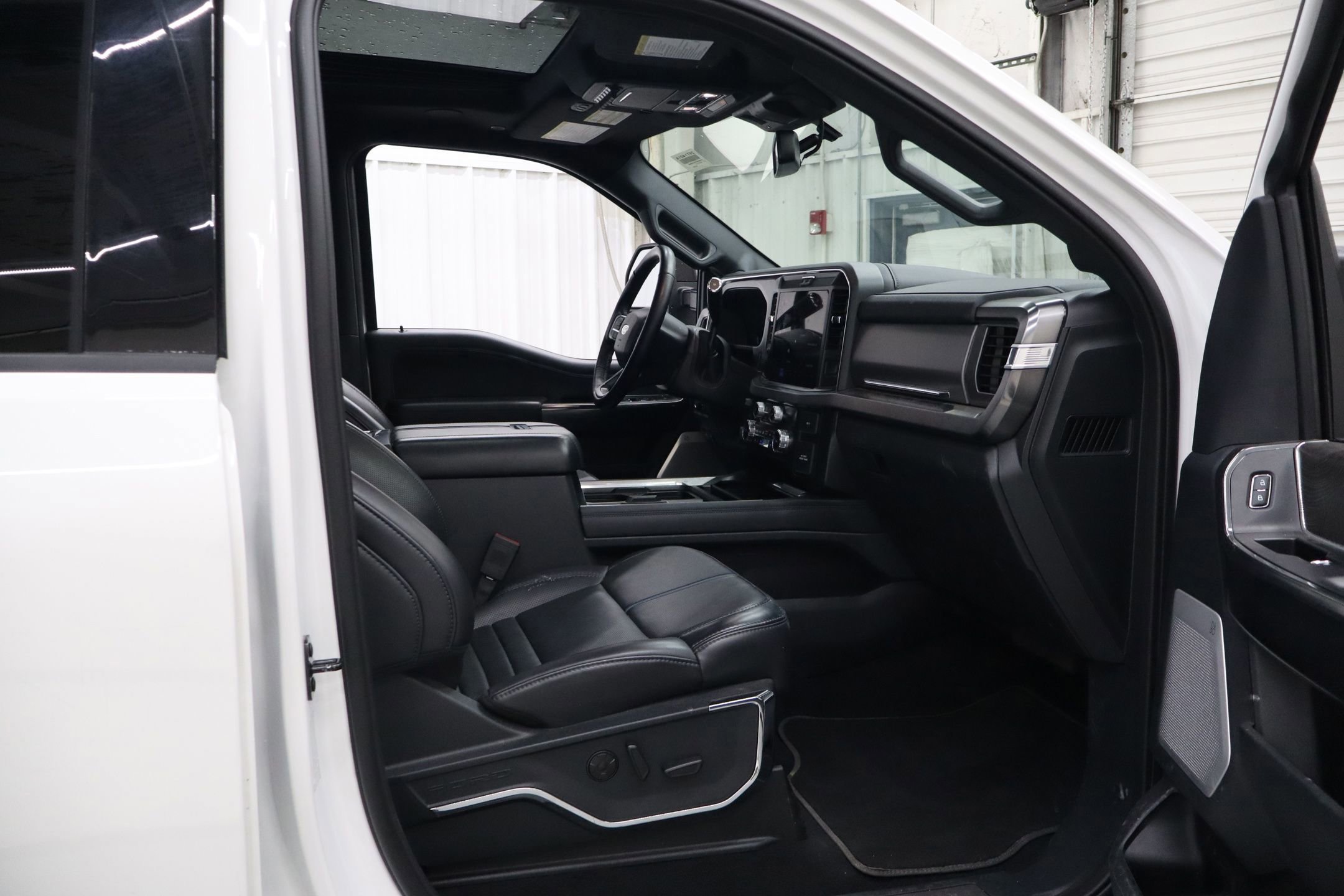 Certified 2025 Ford F250 Platinum image 44