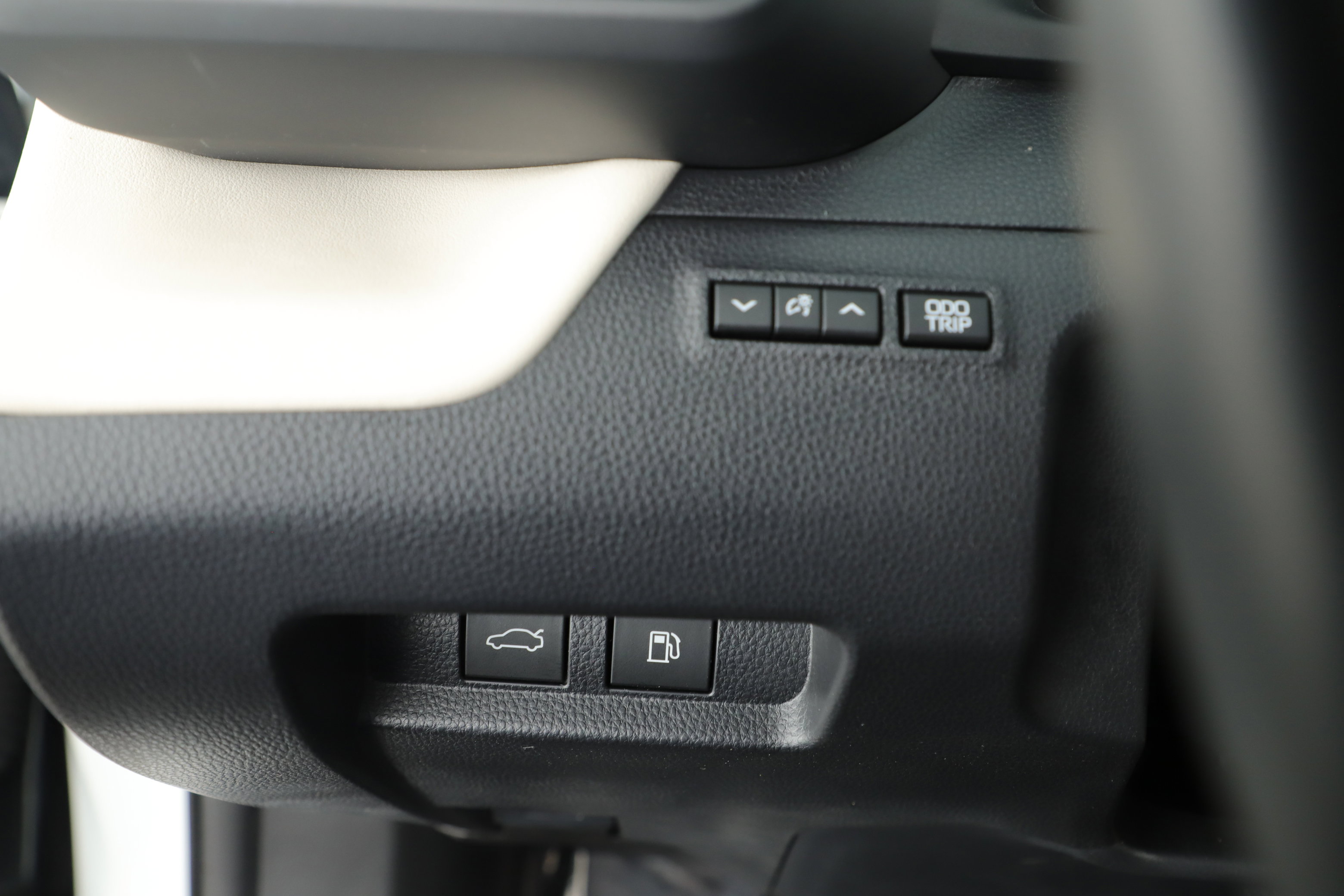 Used 2024 Toyota Crown Limited image 11