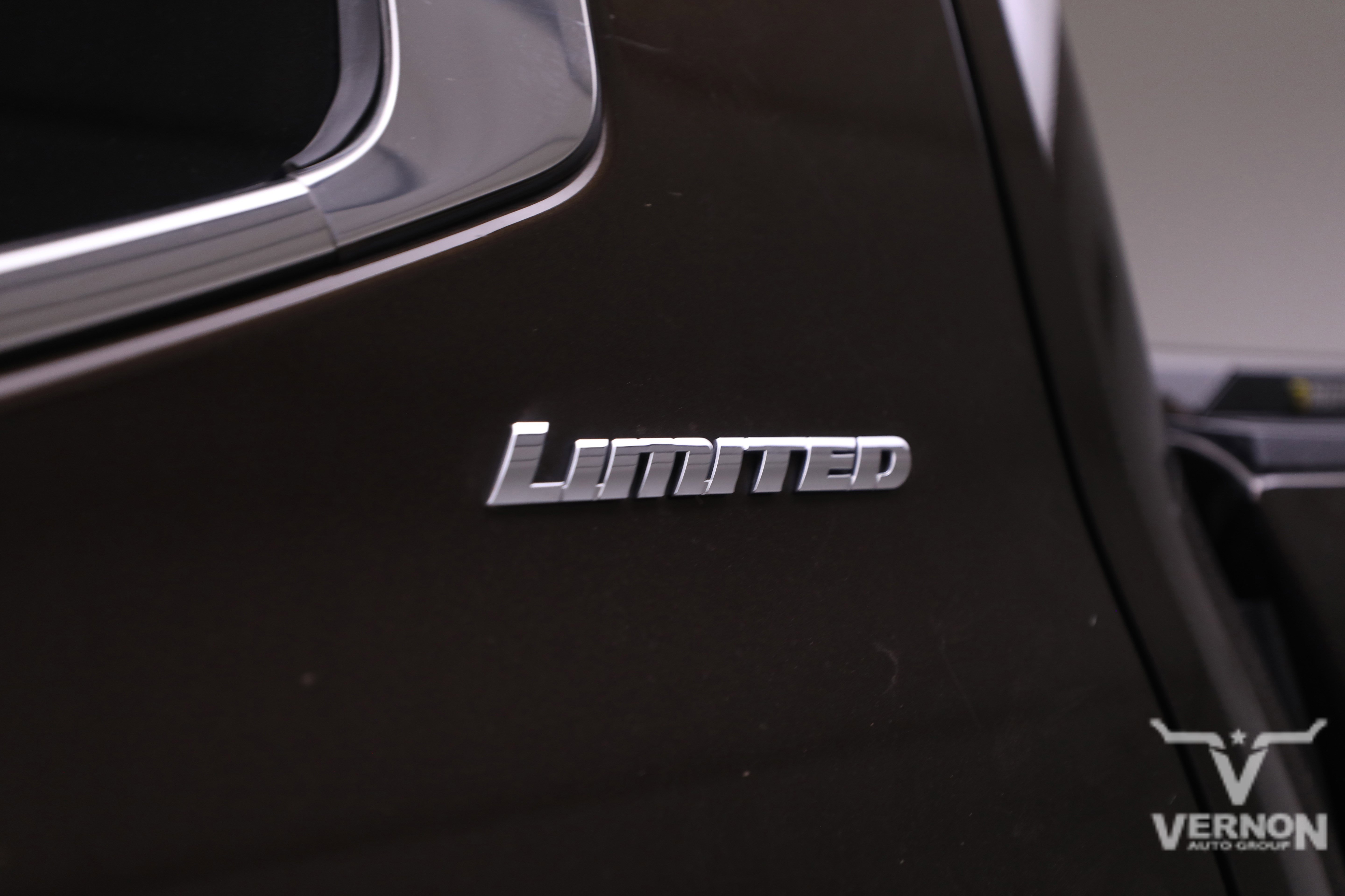 Used 2025 Toyota Tundra Limited w/ Power Package image 10