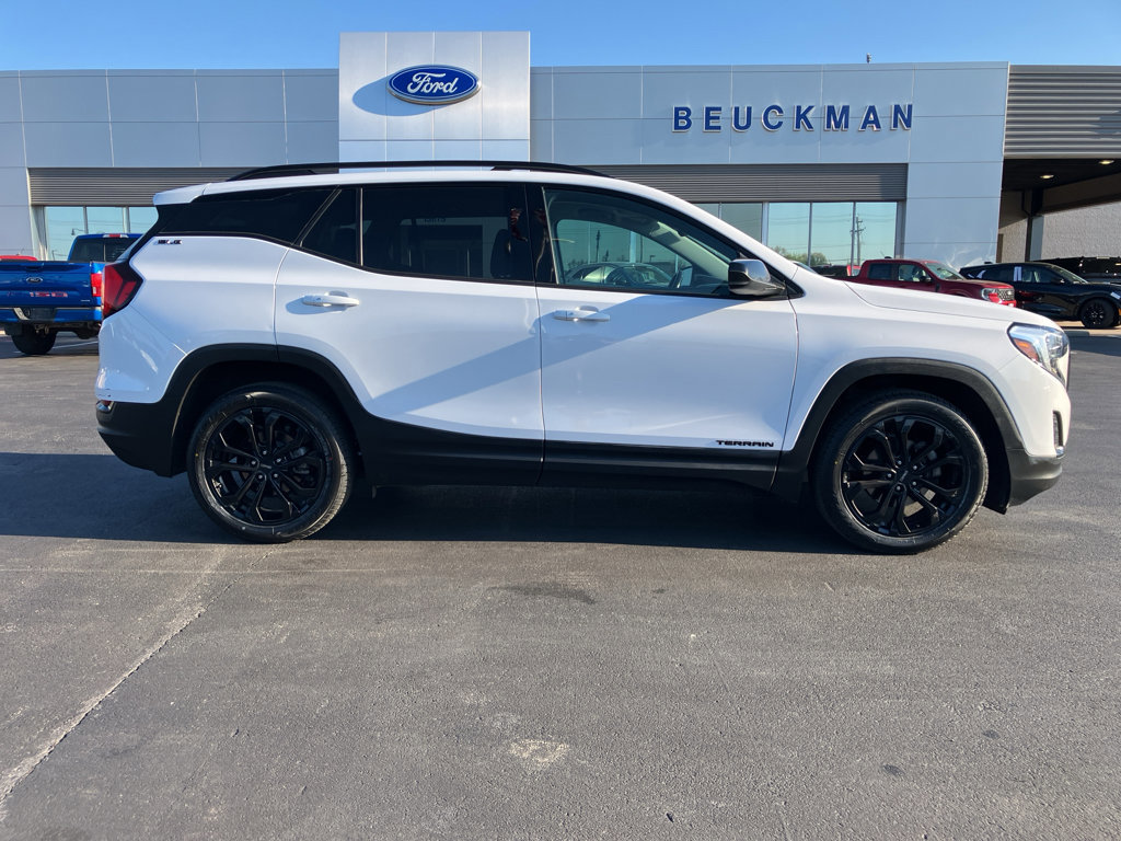 Used 2021 GMC Terrain SLE w/ Elevation Edition image 6