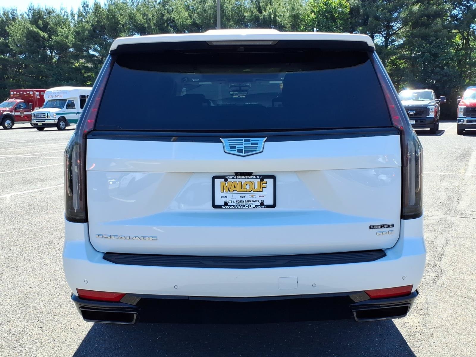 Used 2024 Cadillac Escalade ESV Sport Platinum AWD/4WD image 5