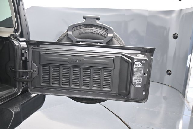 Used 2023 Jeep Wrangler Sport AWD/4WD image 12