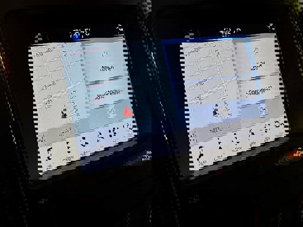 Certified 2019 Ford Explorer XLT w/ Equipment Group 202A image 17