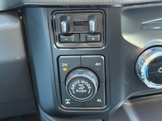 Certified 2026 Ford F350 Platinum w/ Tremor Off-Road Package AWD/4WD image 6