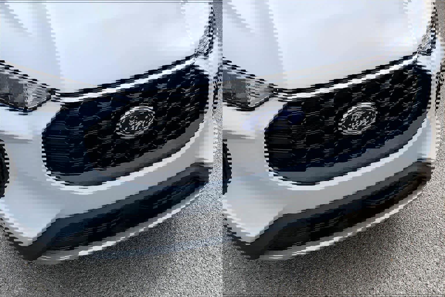 Certified 2025 Ford Escape ST-Line w/ Equipment Group 301A image 30