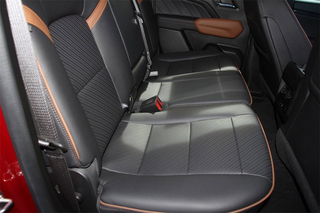 Used 2024 GMC Canyon AT4 w/ AT4 Premium Package image 25