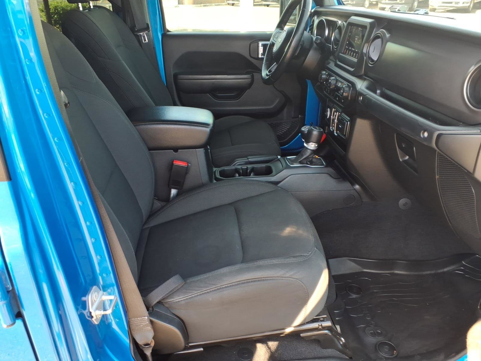 Used 2021 Jeep Gladiator Sport image 11