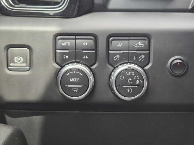 Used 2024 GMC Sierra 1500 AT4 w/ Technology Package AWD/4WD image 21