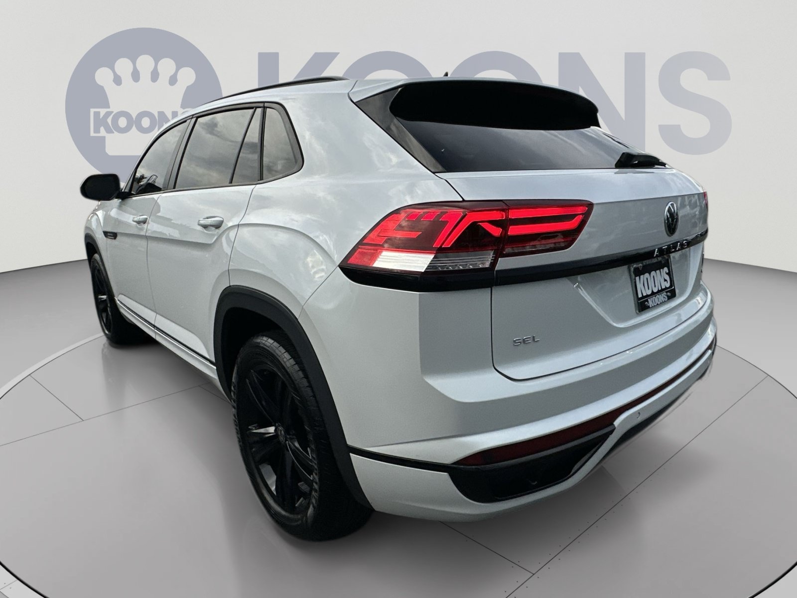 Used 2023 Volkswagen Atlas Cross Sport SEL R-Line AWD/4WD image 14