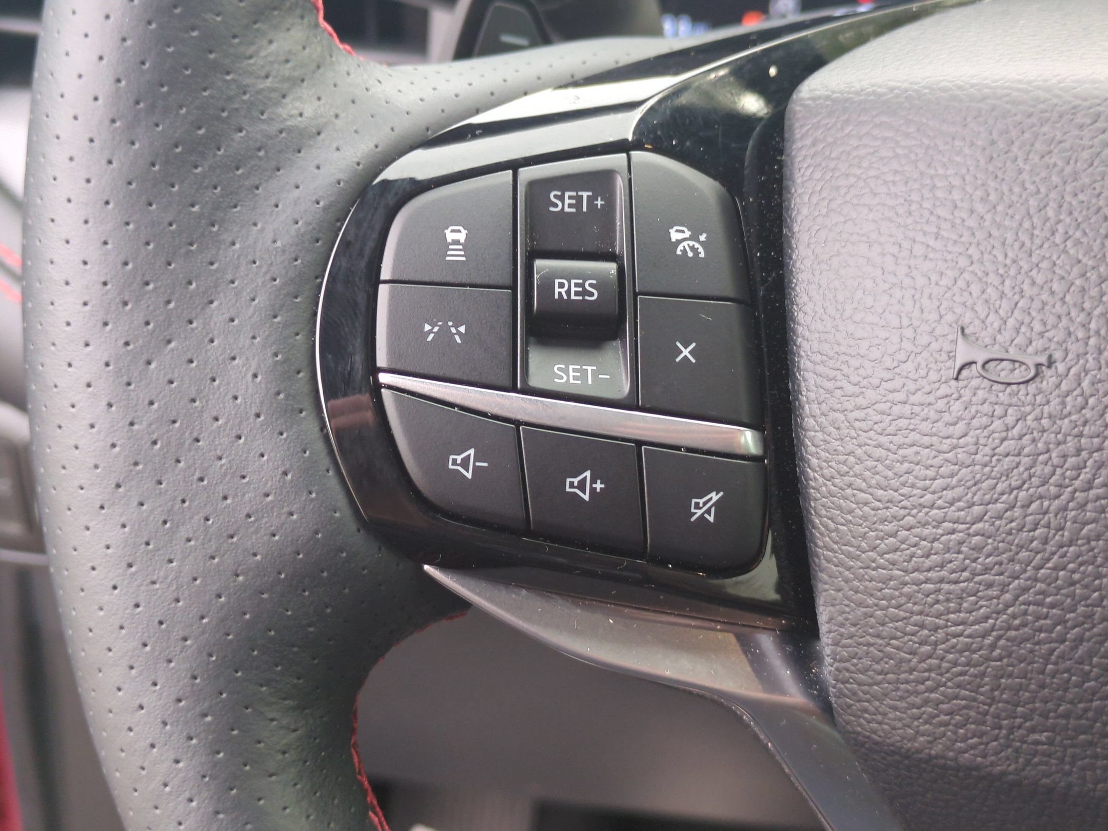 Certified 2025 Ford Explorer ST w/ Sun And Sound Package AWD/4WD image 15