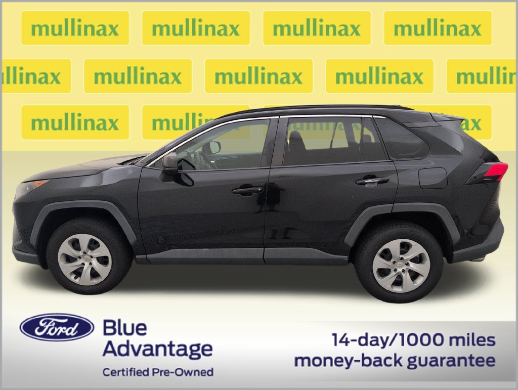 Used 2020 Toyota RAV4 LE FWD image 10