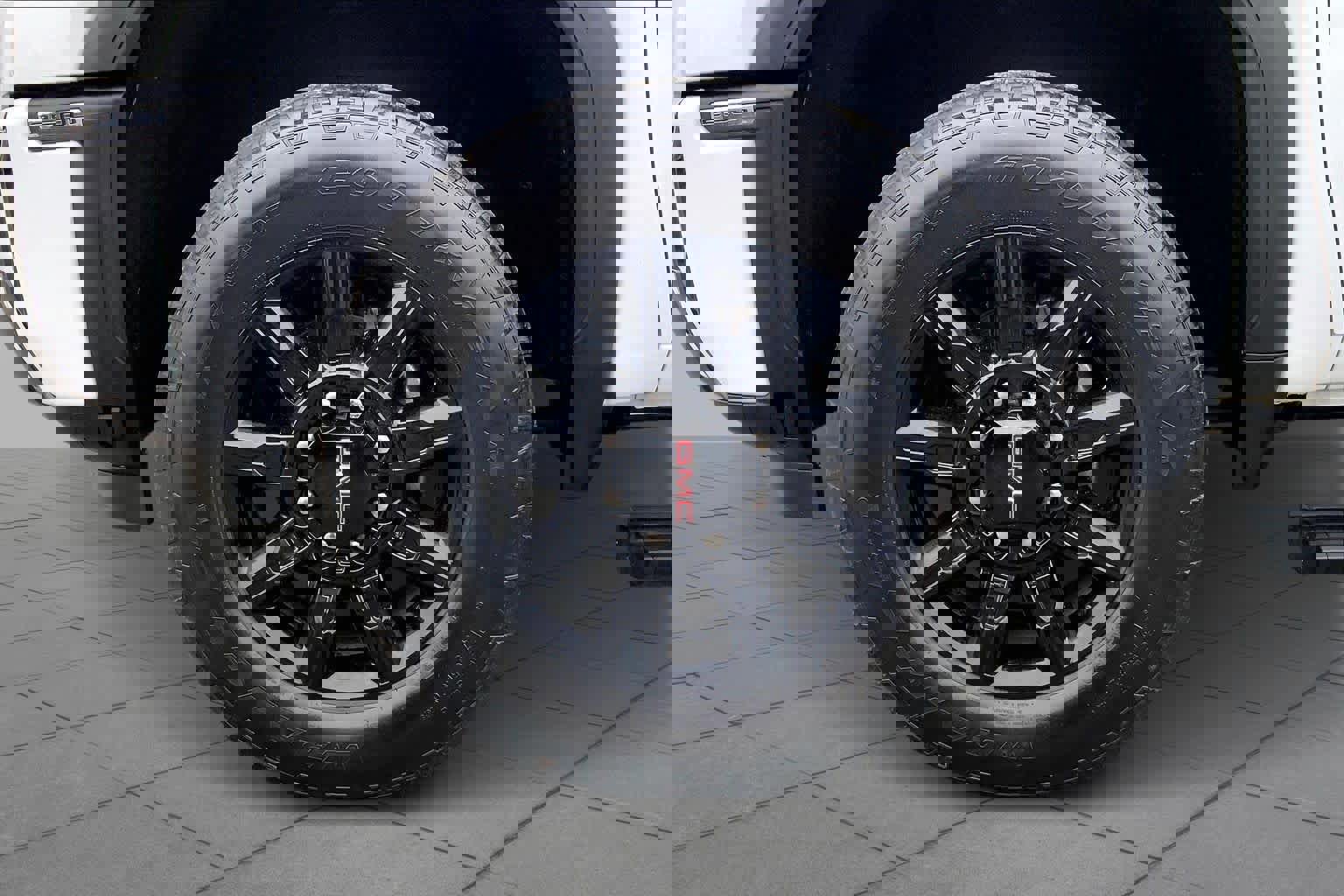 Used 2024 GMC Sierra 2500 AT4 w/ AT4 Premium Plus Package image 13