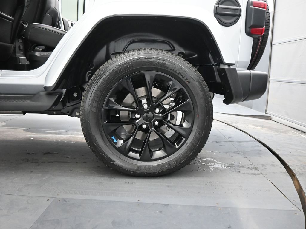 Used 2023 Jeep Wrangler Unlimited Sahara w/ Cold Weather Group image 21