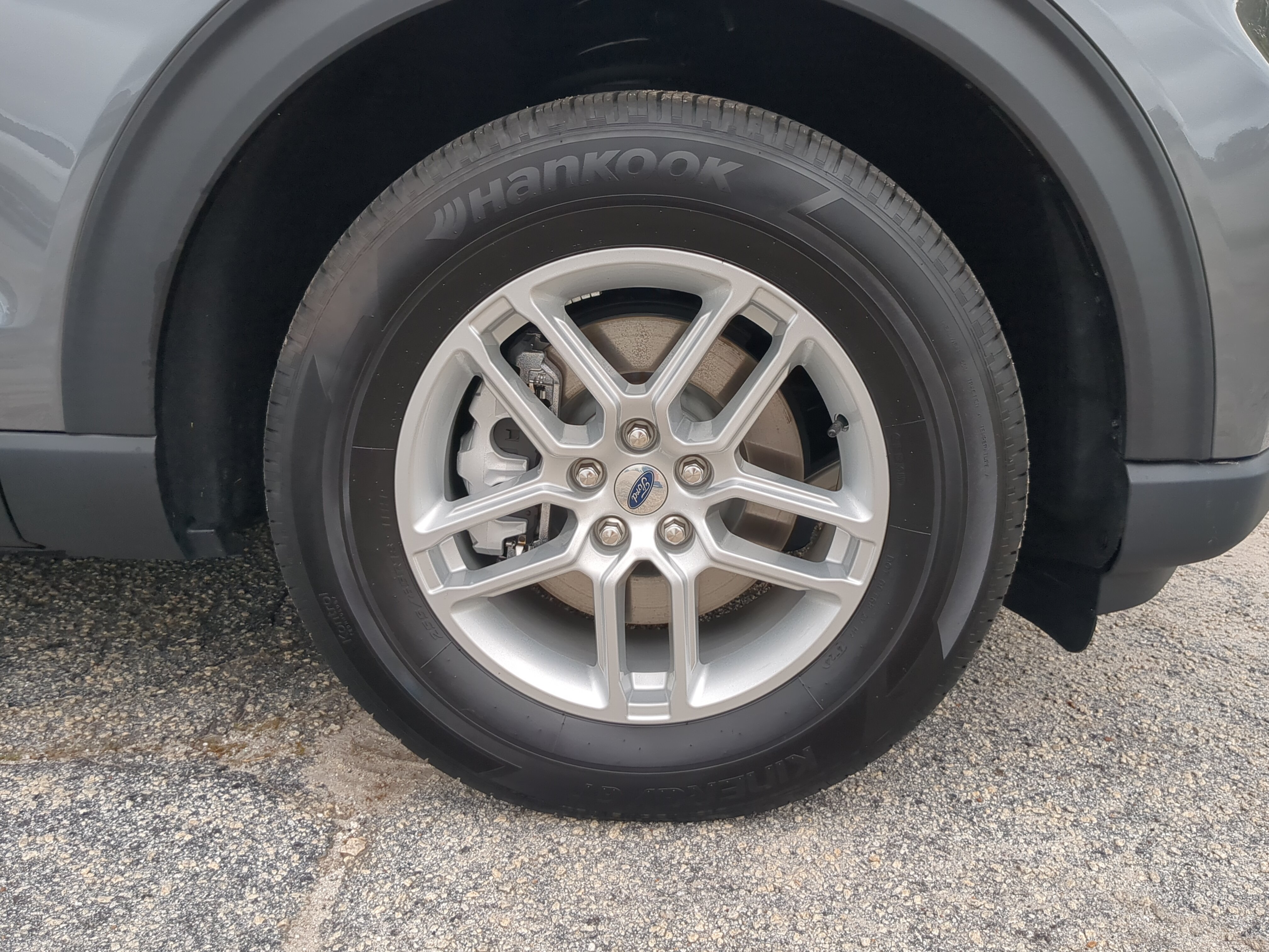 Certified 2025 Ford Explorer Active w/ Active Comfort Package RWD image 9